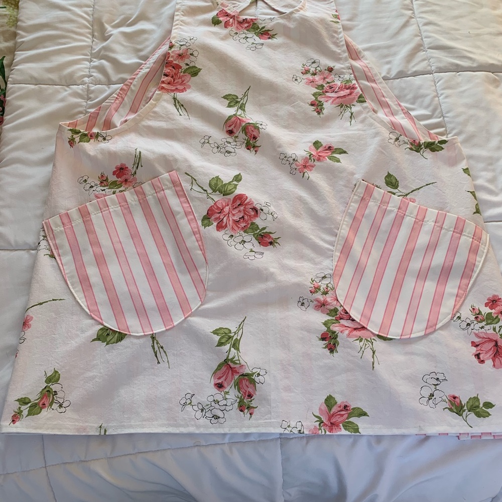 Vintage sheet cross back apron.